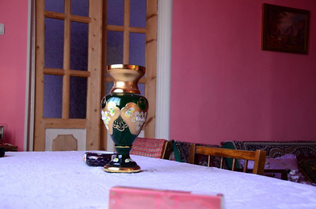 Barseghyan'S Guest House Vardenis Ngoại thất bức ảnh